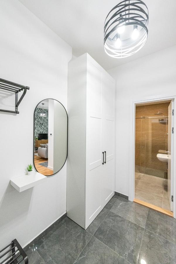 Vertigo One Bedroom Apartment-Free Private Parking Novi Sad Exterior photo